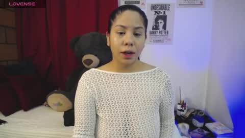 Mia online show from 04-07-26, 12:05