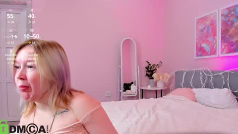 Snapshot of mia_ferd chatting on 10-03-25, 07:49 Mia online show from 10-03-25, 07:49