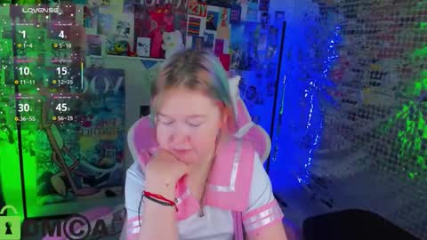 Snapshot of mia_ferd chatting on 02-05-26, 02:16 Mia online show from 02-05-26, 02:16