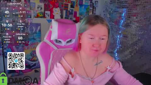 Snapshot of mia_ferd chatting on 02-09-26, 06:06 Mia online show from 02-09-26, 06:06