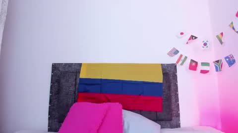 Snapshot of mia_foox12 chatting on 07-12-26, 07:49 FERNANDA online show from 07-12-26, 07:49