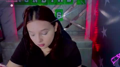 Snapshot of mia_foster_t chatting on 07-12-26, 01:13 Mia online show from 07-12-26, 01:13