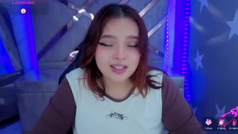 Snapshot of mia_foster_t chatting on 07-22-26, 02:09 Mia online show from 07-22-26, 02:09