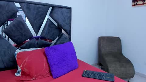 mia fox online show from 12-02-25, 12:43