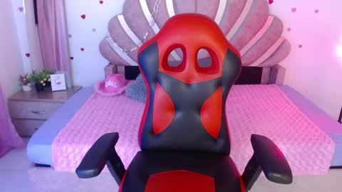 mia online show from 04-06-26, 12:41