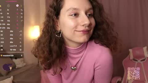 Snapshot of mia_frizz chatting on 02-14-26, 02:25 Mia online show from 02-14-26, 02:25