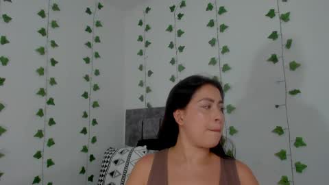 Snapshot of mia_garcia2 chatting on 05-08-26, 10:04 MIA online show from 05-08-26, 10:04