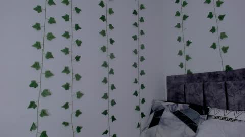 Snapshot of mia_garcia2 chatting on 06-06-26, 10:25 MIA online show from 06-06-26, 10:25
