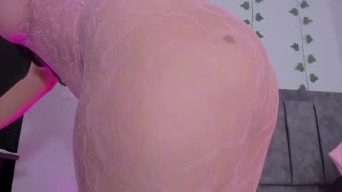Snapshot of mia_garcia2 chatting on 06-14-26, 02:24 MIA online show from 06-14-26, 02:24