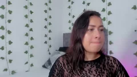 Snapshot of mia_garcia2 chatting on 06-24-26, 10:42 MIA online show from 06-24-26, 10:42