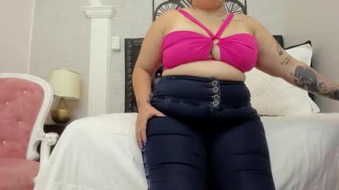 Snapshot of mia_ginger_bbw chatting on 05-16-26, 08:18 mia online show from 05-16-26, 08:18