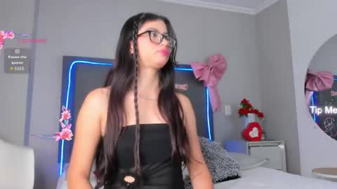 mia online show from 03-31-26, 01:22