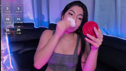 Mia online show from 01-05-25, 03:45