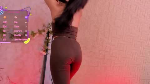 Mia online show from 09-28-25, 12:43