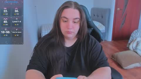 Mia online show from 03-25-26, 10:32