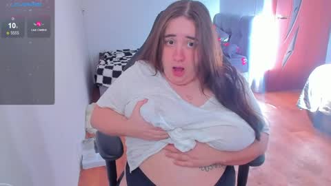 Mia online show from 04-08-26, 01:44