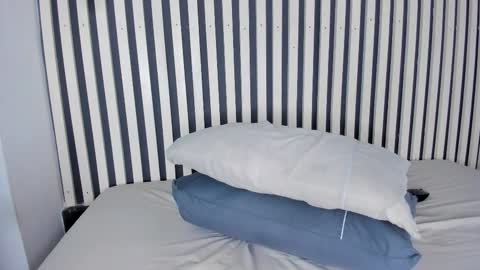 Snapshot of mia_holson chatting on 02-09-25, 05:22 I am Mia online show from 02-09-25, 05:22