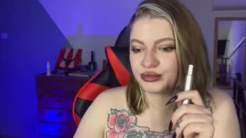 Mia online show from 10-20-25, 05:46