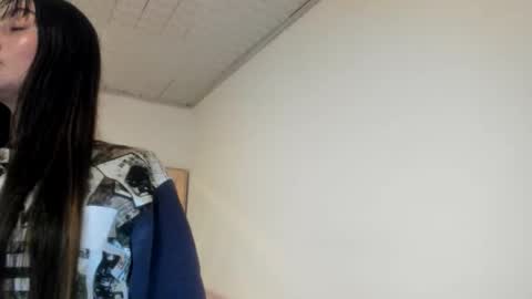 mia kaneee online show from 11-26-25, 04:35