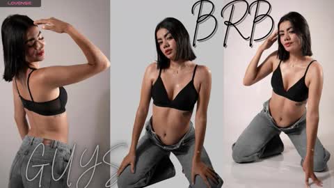 Mia online show from 03-15-26, 02:17