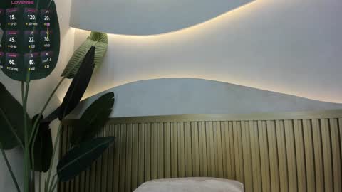 mia_lacy online show from 01-31-25, 10:42