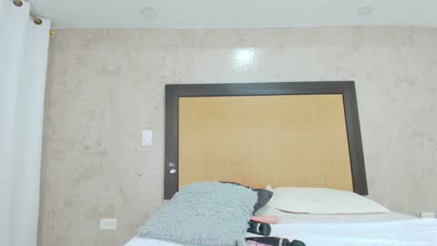 Snapshot of mia_lopez52 chatting on 01-10-25, 05:02 MIALOPEZ . Y . online show from 01-10-25, 05:02