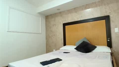 Snapshot of mia_lopez52 chatting on 02-09-25, 12:52 MIALOPEZ . Y . online show from 02-09-25, 12:52