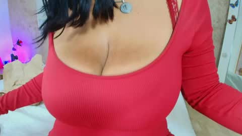 Snapshot of mia_lopez52 chatting on 06-09-26, 06:19 MIALOPEZ . Y . online show from 06-09-26, 06:19