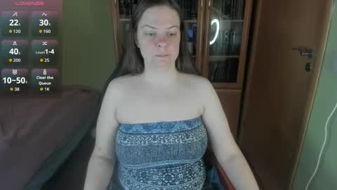 Snapshot of mia_lores chatting on 05-06-26, 09:36 mia_lores online show from 05-06-26, 09:36