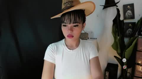Snapshot of mia_lover9 chatting on 06-13-26, 03:54 M I A online show from 06-13-26, 03:54
