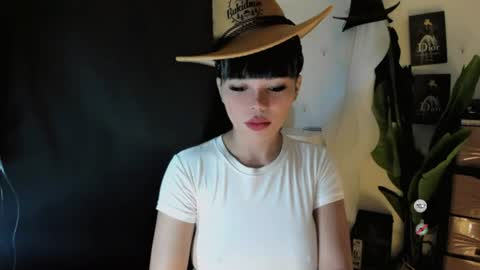 Snapshot of mia_lover9 chatting on 06-15-26, 06:48 M I A online show from 06-15-26, 06:48