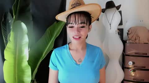 Snapshot of mia_lover9 chatting on 07-08-26, 01:37 M I A online show from 07-08-26, 01:37