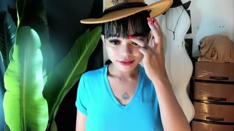 Snapshot of mia_lover9 chatting on 07-09-26, 12:20 M I A online show from 07-09-26, 12:20