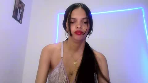 mia lucy 21 online show from 09-30-25, 06:02