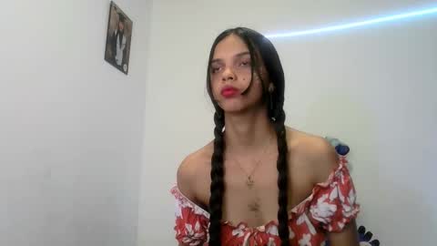 mia lucy 21 online show from 10-10-25, 08:30