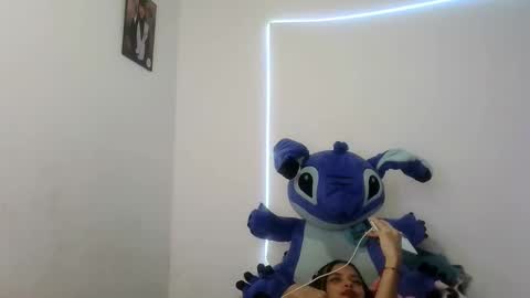 Snapshot of mia_lucy_21 chatting on 10-30-25, 08:42 mia lucy 21 online show from 10-30-25, 08:42