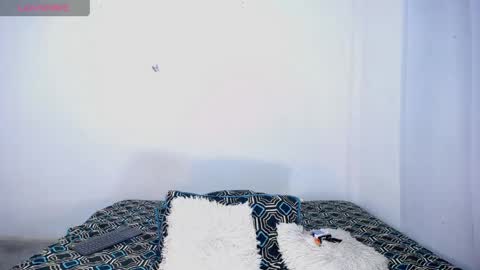 Snapshot of mia_luxce29 chatting on 05-08-26, 02:17 ---Mia--- online show from 05-08-26, 02:17