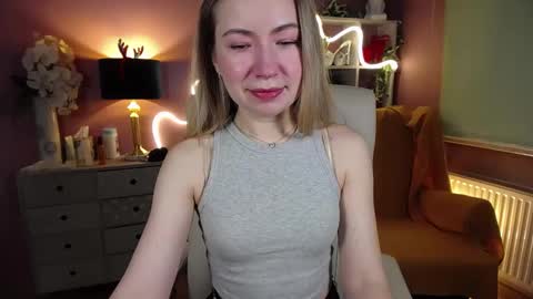 Mia online show from 01-04-25, 07:24