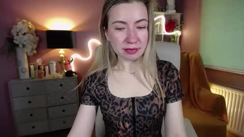 Mia online show from 01-13-25, 10:36