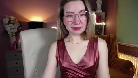 Mia online show from 02-07-25, 08:01