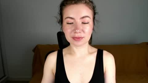 Snapshot of mia_luxx92 chatting on 06-30-26, 06:25 Mia online show from 06-30-26, 06:25