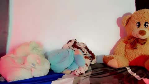 Mia3 online show from 03-13-26, 01:34