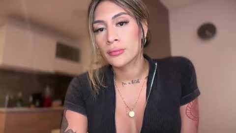 Snapshot of mia_mattel chatting on 03-12-26, 10:16 333 online show from 03-12-26, 10:16