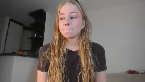 Mia here Appreciate your support online show from 10-27-25, 12:53