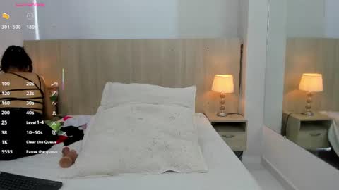 Snapshot of mia_mercier chatting on 06-21-26, 11:35 Mia Mercier online show from 06-21-26, 11:35