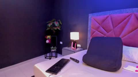 MIA  online show from 04-19-26, 06:32