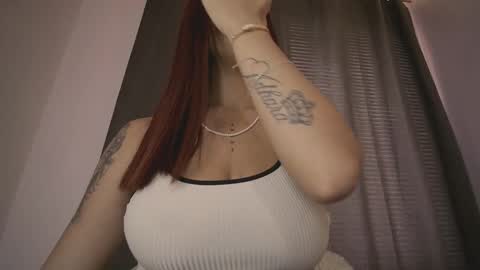 mia independent model online show from 10-22-25, 02:06