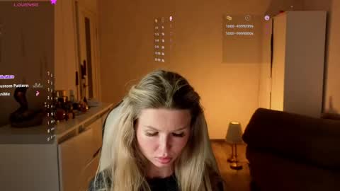 Snapshot of mia_mils chatting on 05-28-26, 06:38 online show from 05-28-26, 06:38