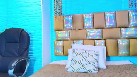 Snapshot of mia_montess chatting on 12-18-25, 04:57 mia montess online show from 12-18-25, 04:57