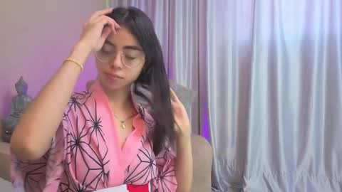 Snapshot of mia_naive chatting on 06-07-26, 12:20 Mia online show from 06-07-26, 12:20